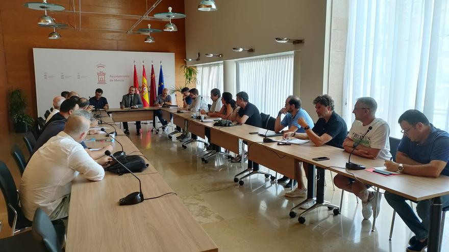 Más dinero para la plantilla del Ayuntamiento de Murcia pese a los recortes en Personal