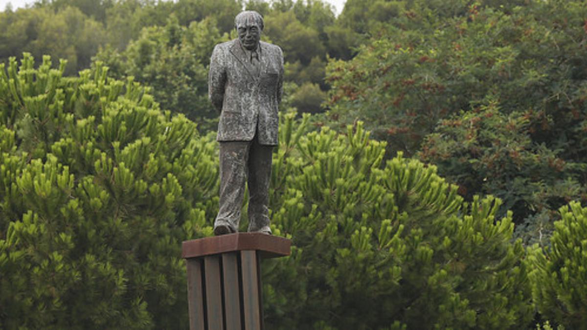 Estatua de Jordi Pujol en Premià de Dalt.