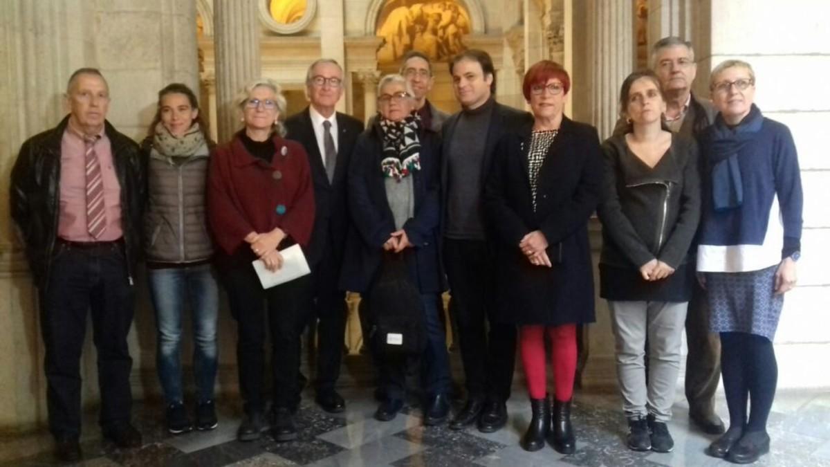 El Plenario del Ayuntamiento de Barcelona apoya a la asociación Derecho a Morir Dignamente – Cataluña. El Plenario del Ayuntamiento de Barcelona apoya a la asociación Derecho a Morir Dignamente – Cataluña.