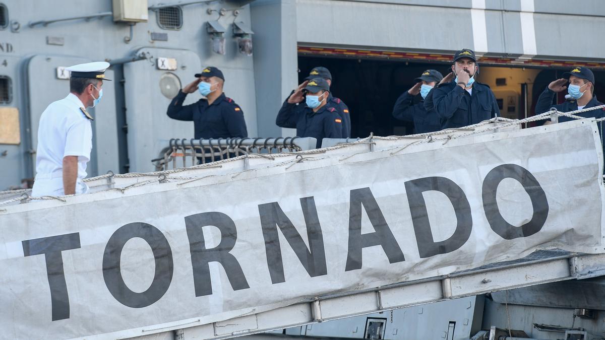 Regreso del Buque de Acción Marítima 'Tornado' a la capital grancanaria