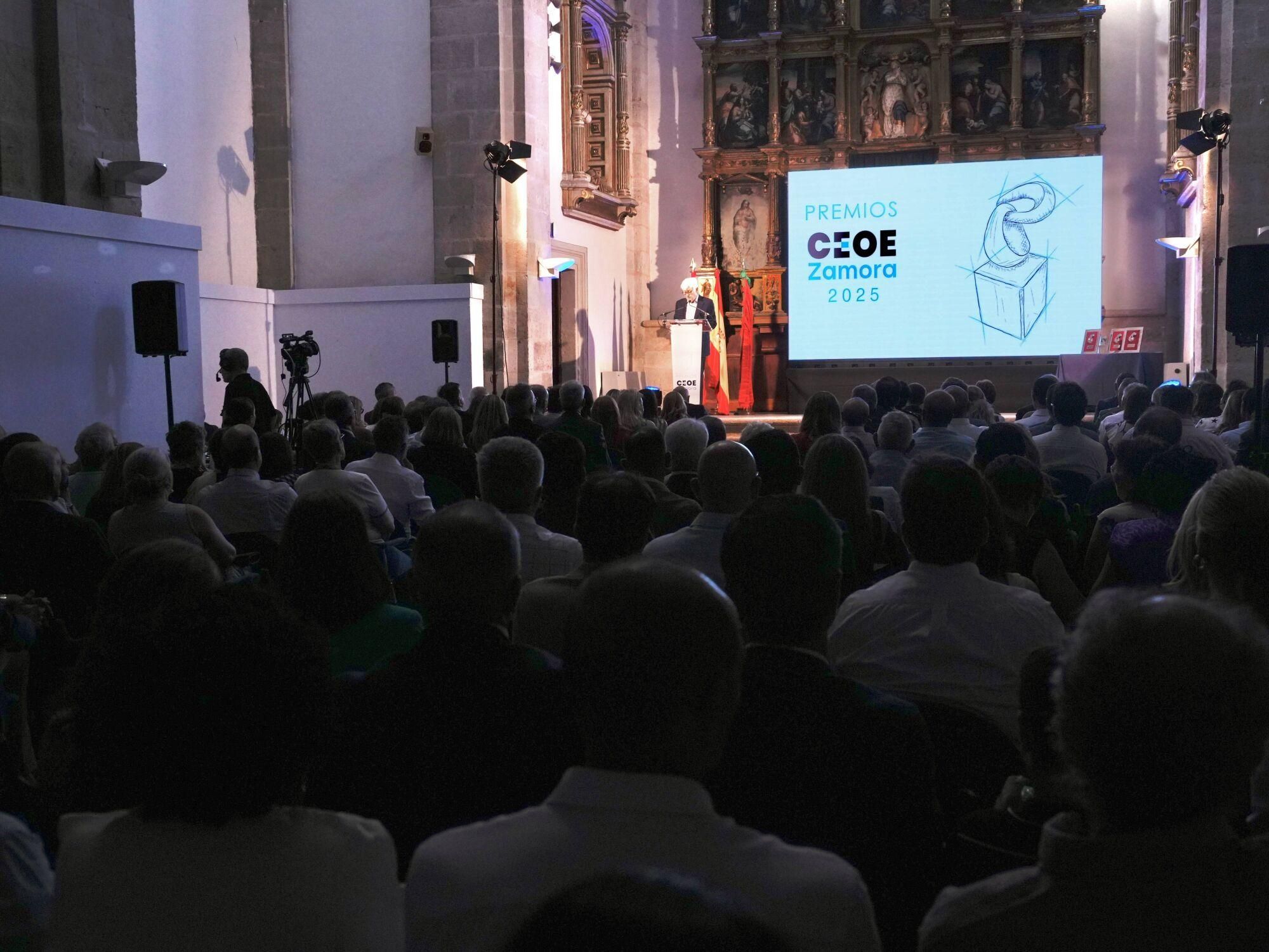 La gala "Empresario del Año" de CEOE Zamora, en imágenes