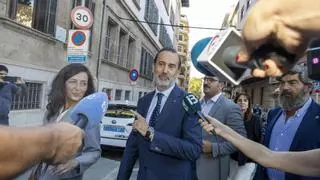 El juez abre juicio contra Le Senne por romper la foto de las 'Rojas del Molinar'