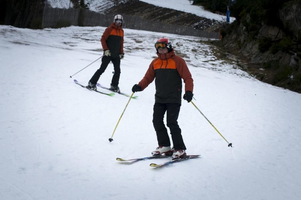 Se hace la nieve en Ourense. // Brais Lorenzo