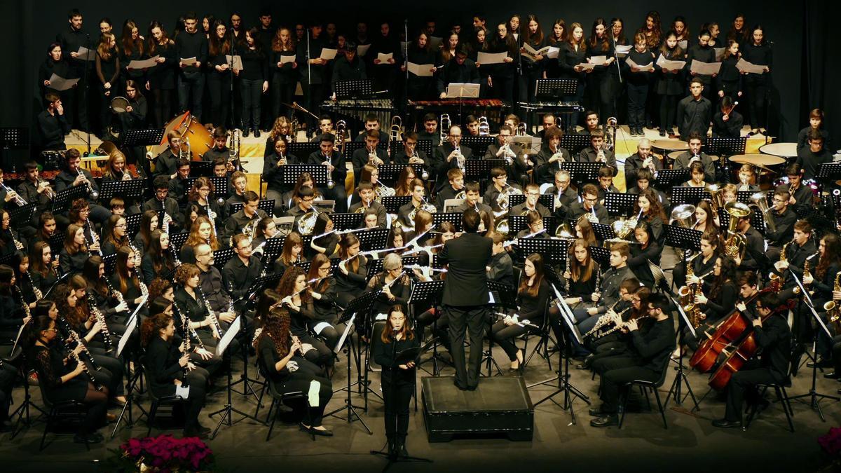 Un concierto de alumnos del conservatorio de Xàtiva, en una imagen de archivo.