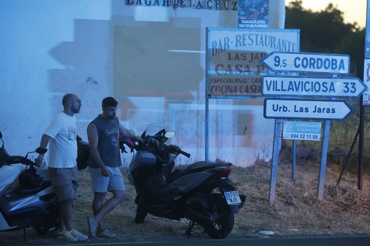 El Infoca lucha contra las llamas en Las Jaras El Infoca lucha contra las llamas en Las Jaras