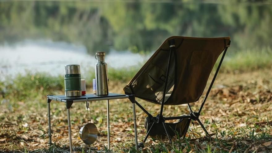 Para camping, piscina o playa: esta es la mesa plegable más elegida este verano