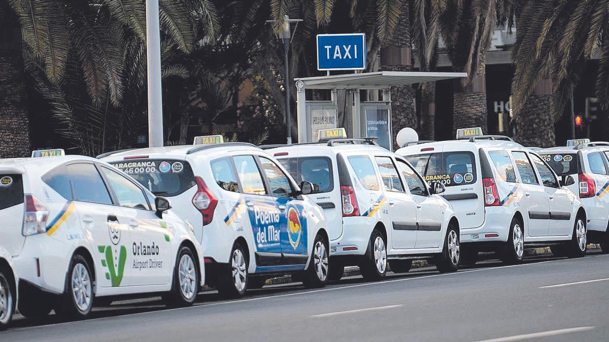 Parada de taxis del parque de San Telmo.