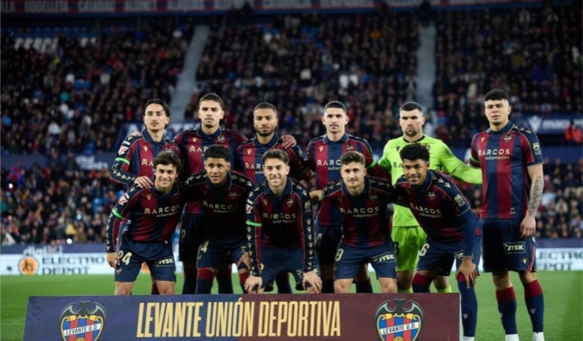 El once titular del Levante UD frente al Atlético de Madrid