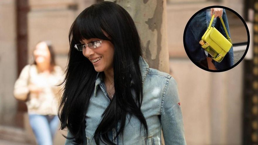 Aitana ha sorprendido estrenando un nuevo bolso en color amarillo con una botella de aceite incorporada