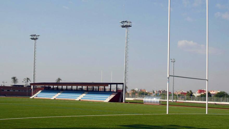 Renovación del césped del campo de rugby de Quatre Carreres y del campo de fútbol de Pinedo