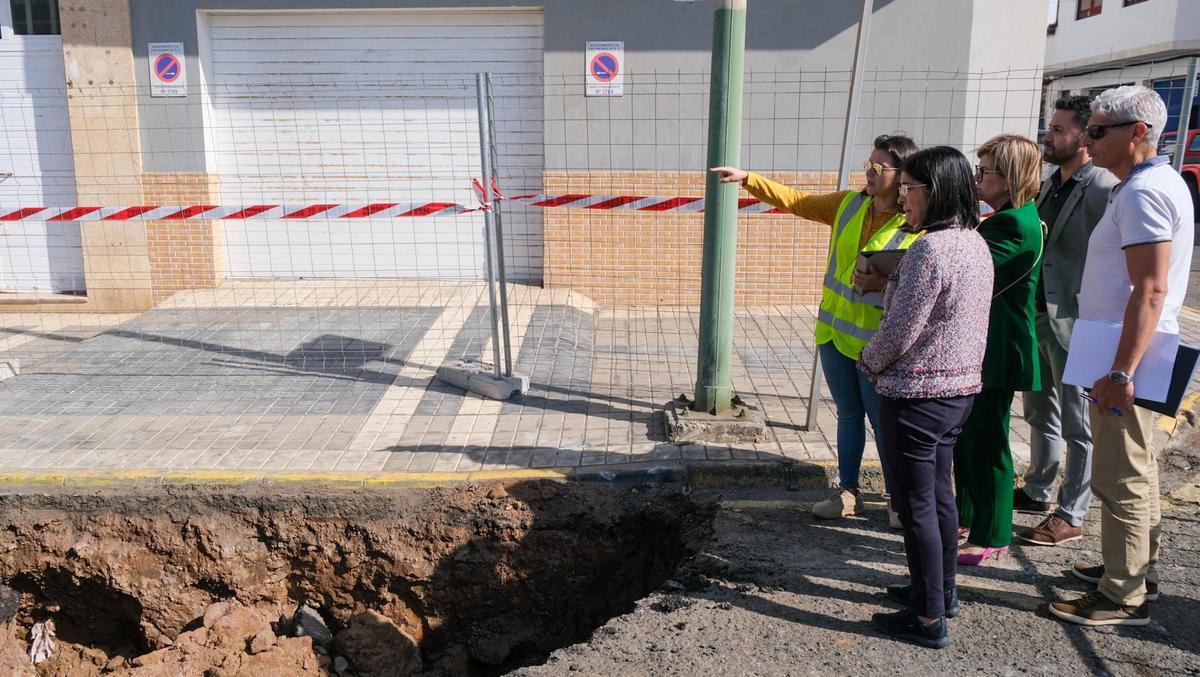 El Ayuntamiento inicia las obras para renovar la red de saneamiento de Las Coloradas.