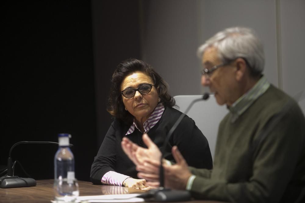 Conferencia de la epidemióloga Adonina Tardón en el Club Prensa Asturiana de La Nueva España