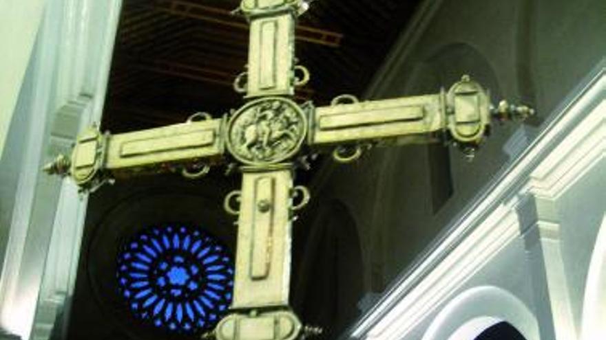 Cruz en la iglesia de Santiago, en la ciudad de Córdoba.