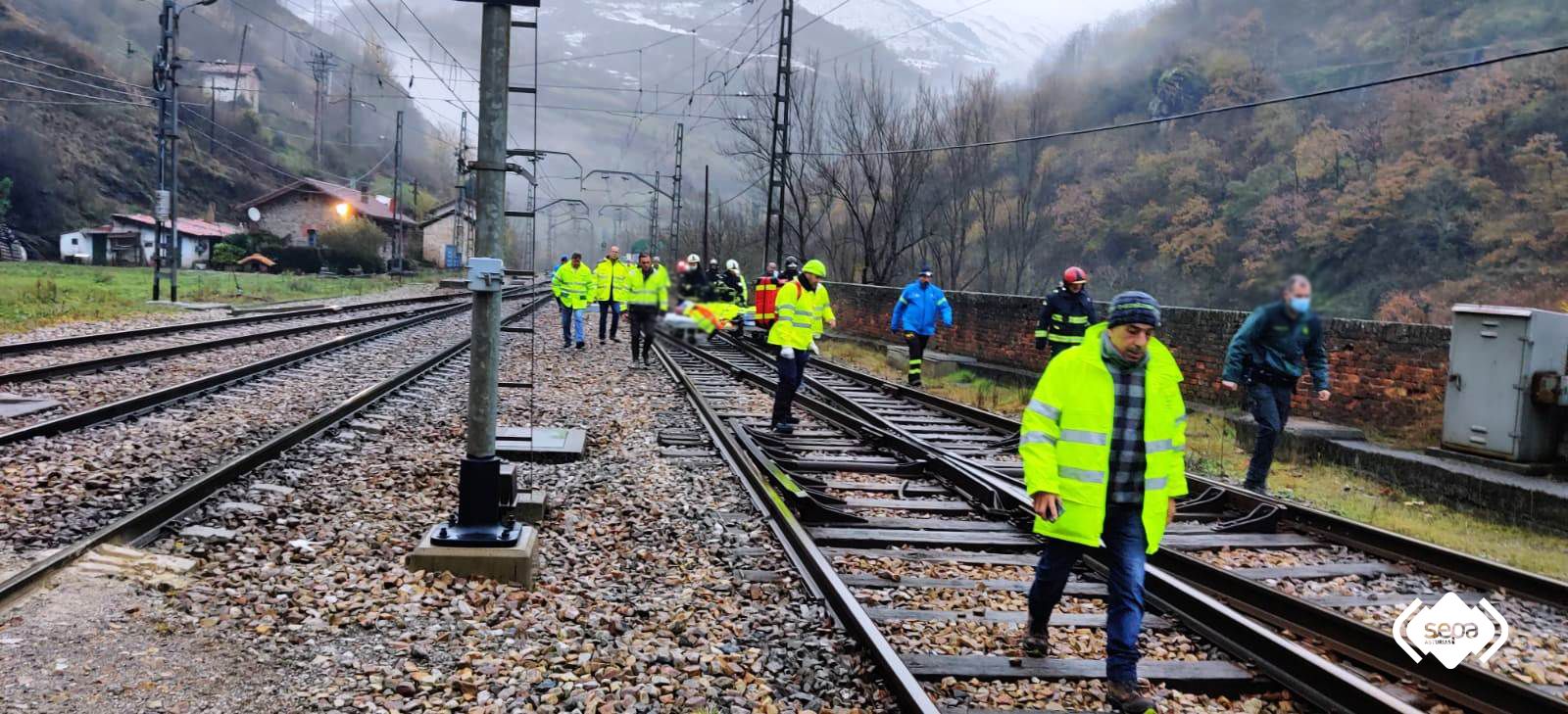 Las fotografías del accidente ferroviario por un argayu en Lena