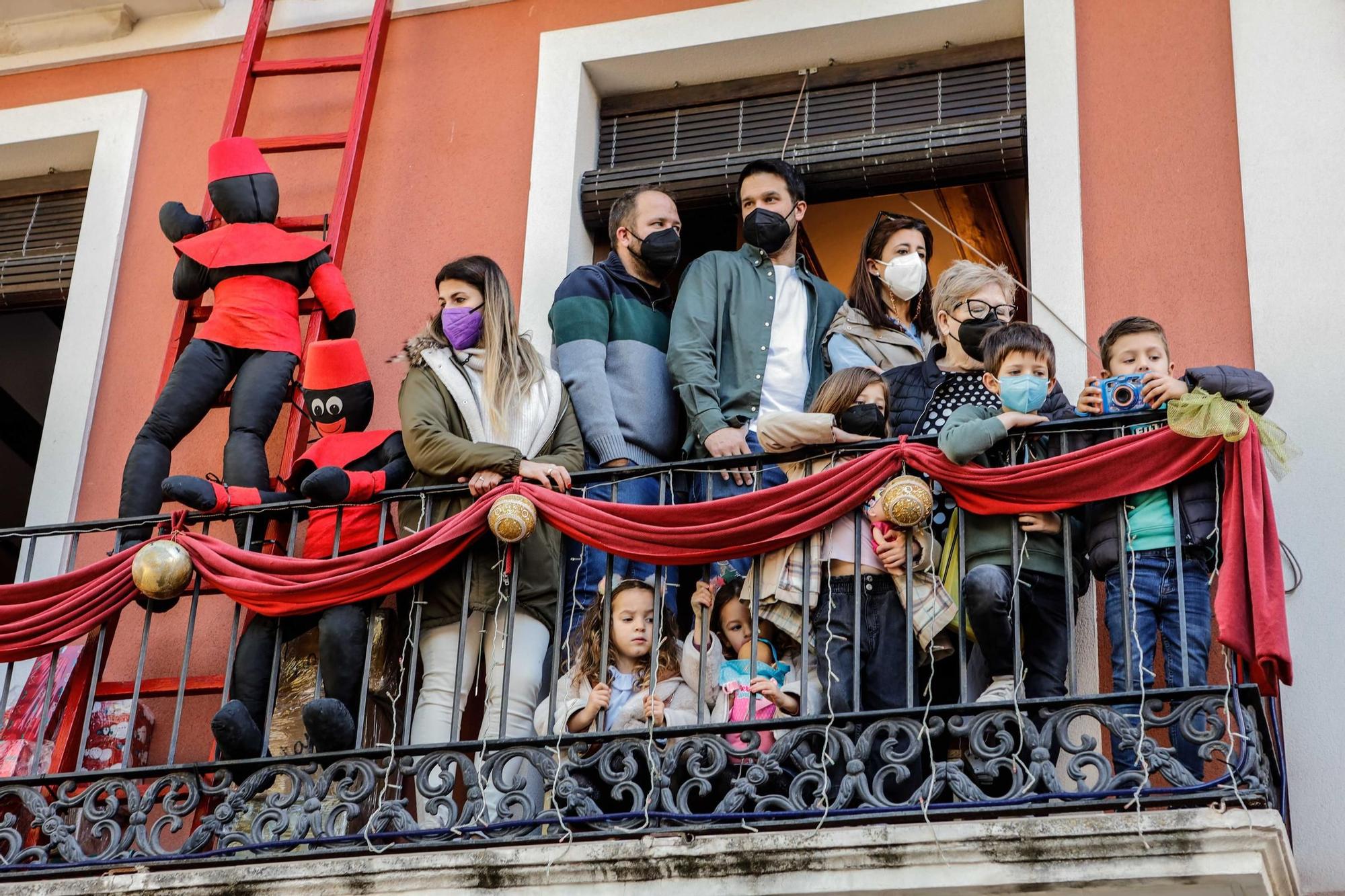 Alcoy da el pistoletazo de salida a su Trilogía del Nadal con el desfile de les Pastoretes