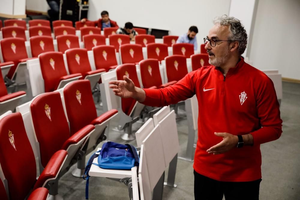 Rueda de prensa del director deportivo del Sporting, Miguel Torrecilla