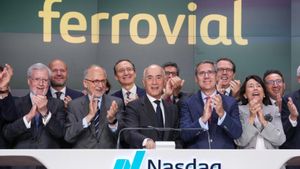 Archivo - El presidente de Ferrovial, Rafael del Pino, en el acto de toque de campana en la Bolsa de Nueva York