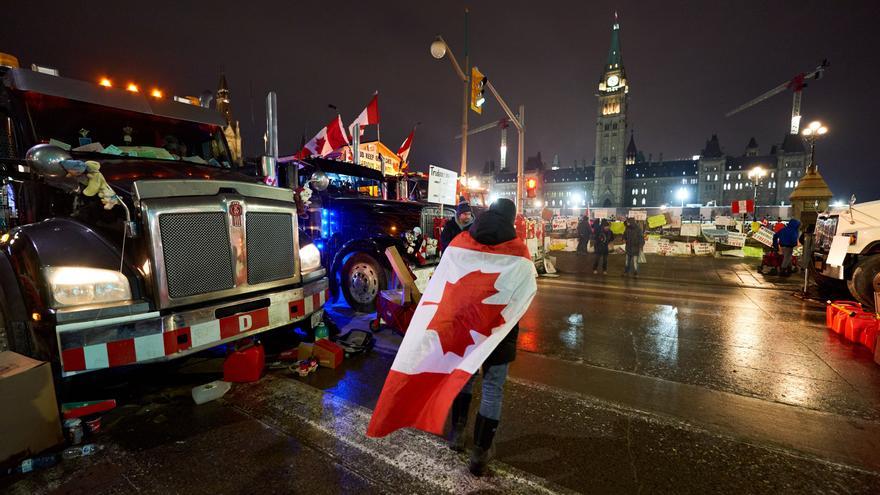 El sector automovilístico norteamericano, paralizado por el bloqueo de los camioneros de Canadá