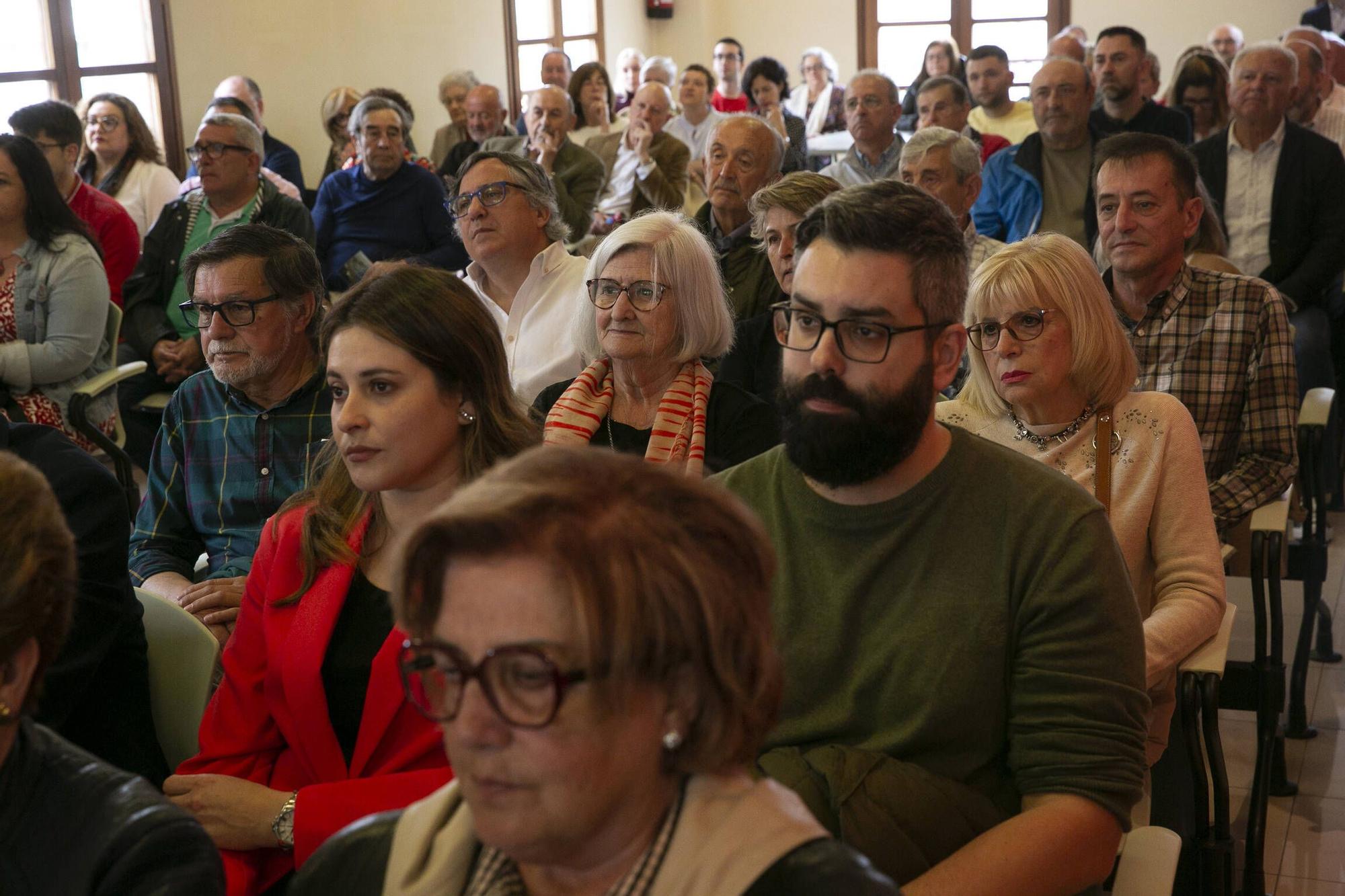 El PSOE de Avilés presenta su candidatura para el 28M en la Casa del Pueblo