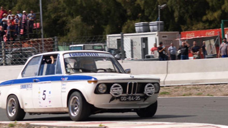 José Grosso y Joao Sismeiro, BMW 2002, en la pasada edición. i LP/DLP