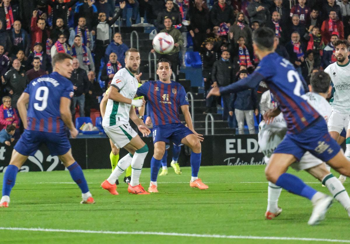 Las mejores imágenes del CD Eldense - SD Huesca (2-1) de la Jornada 13 de la Liga Hypermotion Las mejores imágenes del CD Eldense - SD Huesca (2-1) de la Jornada 13 de la Liga Hypermotion