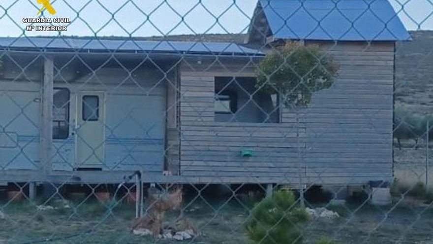 Tres investigados por casas ilegales en el Parque Natural de la Sierra Mariola y en Campo de Mirra