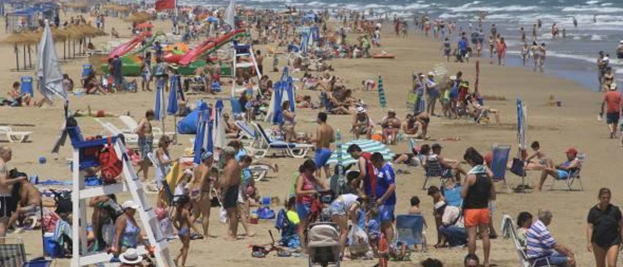 Gandia, Benidorm y Peñíscola, las ciudades más buscadas en internet por los turistas ingleses