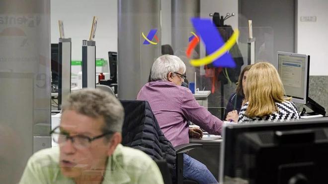 Hacienda ha devuelto ya 9.362 millones de euros a cerca de 13 millones de contribuyentes