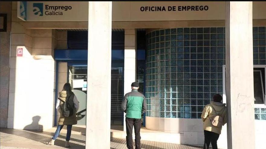 Casi 9.000 gallegos llevan más de dos años sin trabajar pese al récord de empleo: qué hay detrás del paro de larga duración