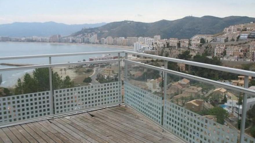 Imagen de la terraza de una vivienda de la promoción ubicada en Cullera.