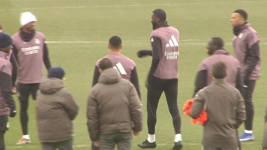 Último entrenamiento del Real Madrid antes de visitar Mestalla