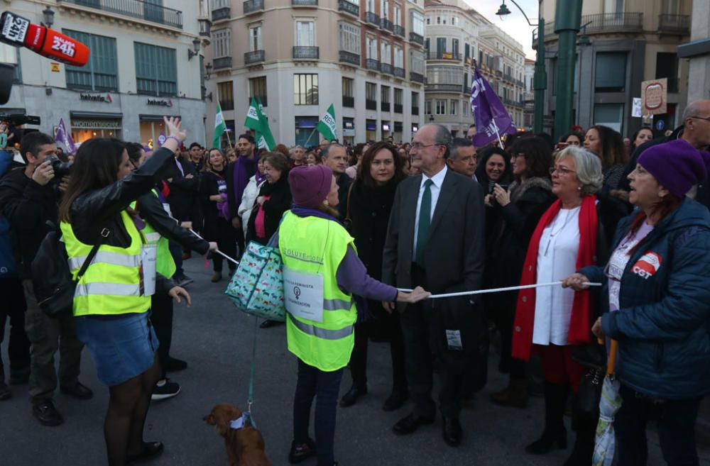 Miles de manifestantes colapsan el centro de Málaga en una marcha que comenzaba con polémica con Francisco de la Torre