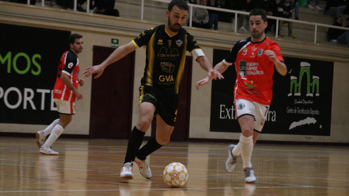 Partido Cáceres Uex-Grupo López Bolaños de liga.