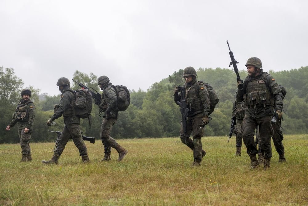 De patrulla con los soldados asturianos