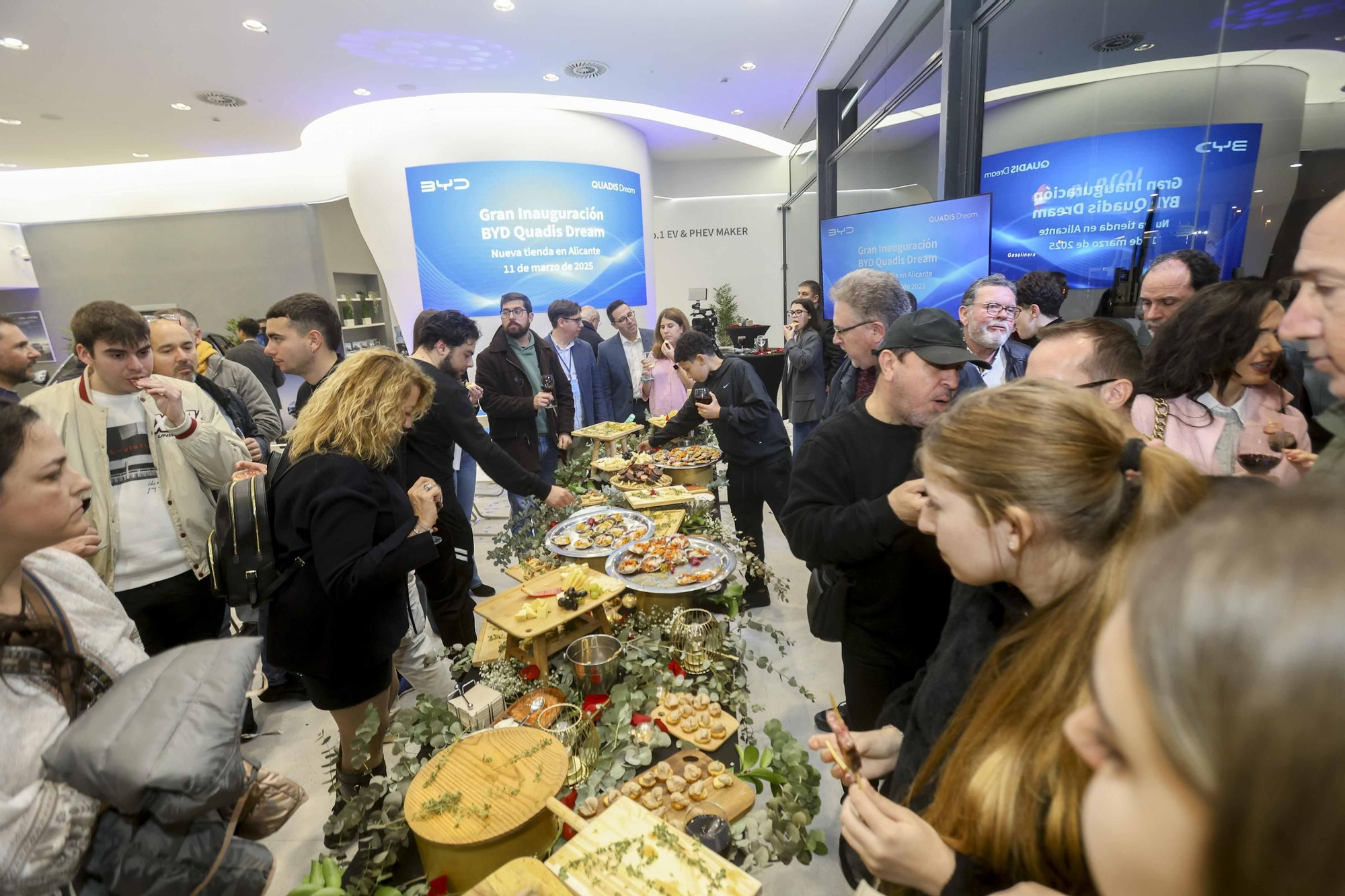 QUADIS Dream inaugura el primer centro BYD en Alicante.