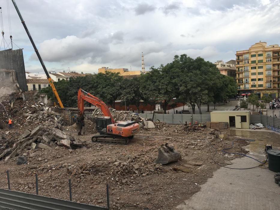 Así queda la plaza de la Merced sin el edificio del Astoria.