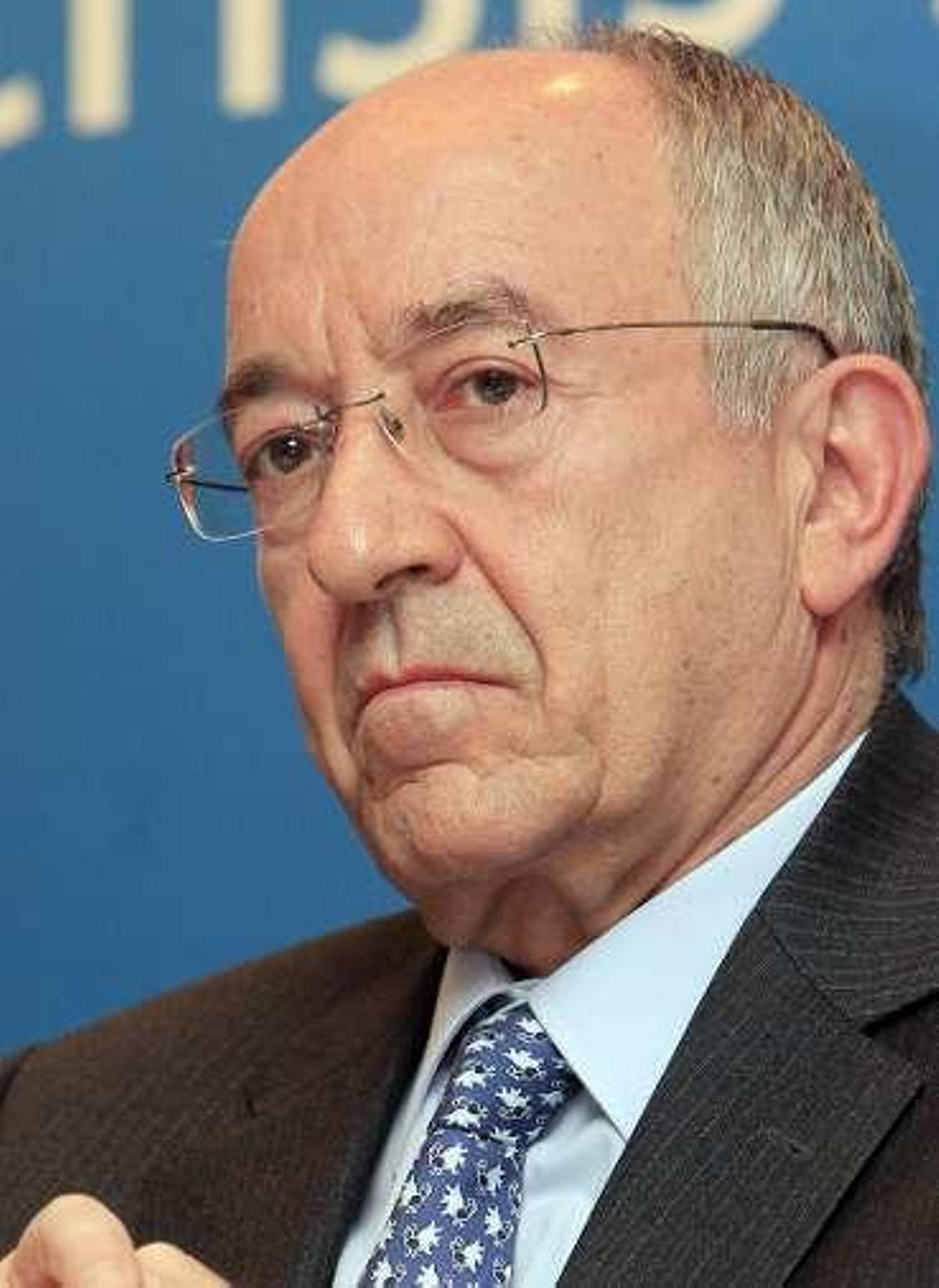 Las antiguas cúpulas del Banco de España y la CNMV, imputadas por el "caso Bankia"