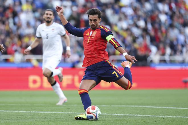Ferran Torres vuela con su futuro sin resolver