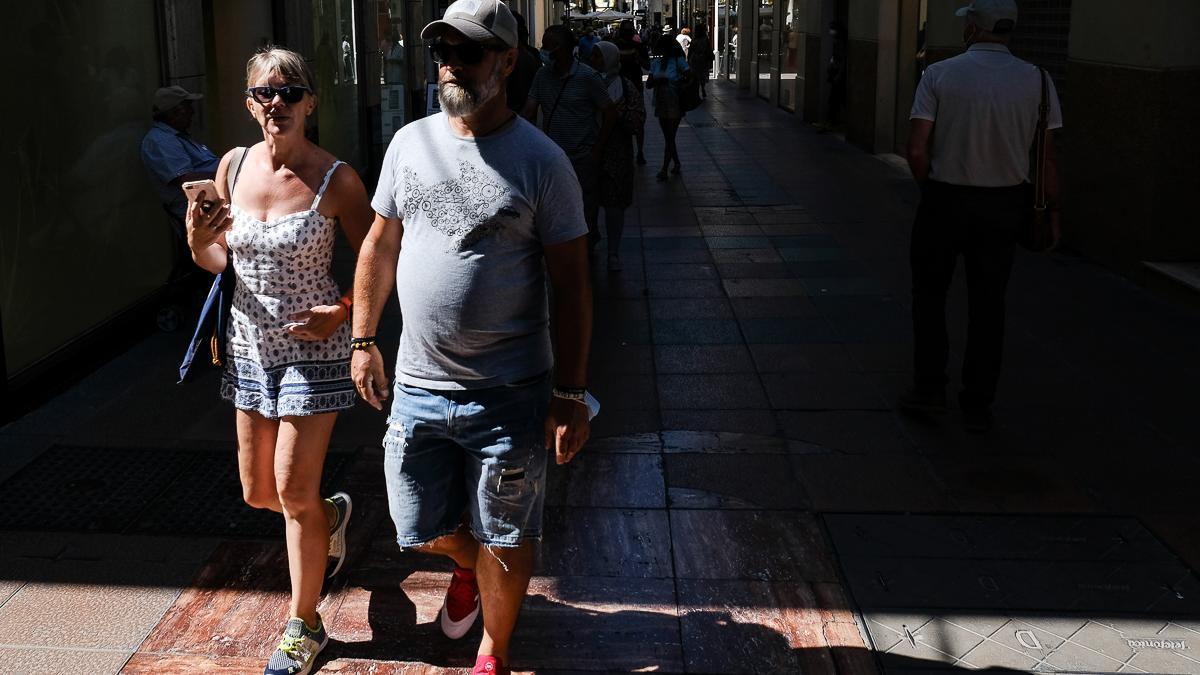 Primer día sin mascarillas en el exterior en Málaga.