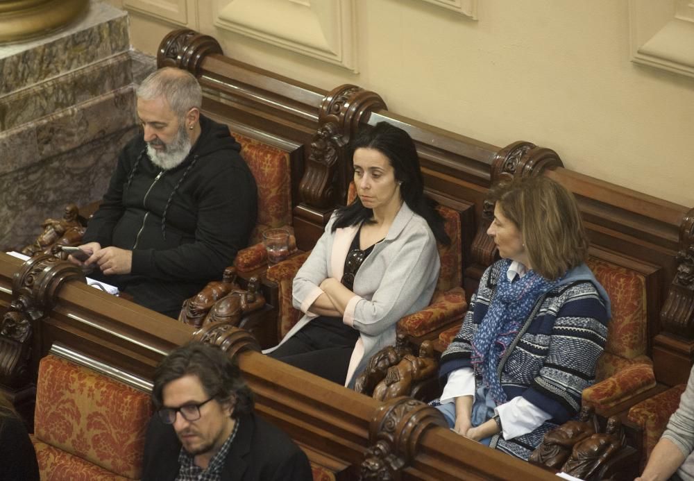 El pleno aprueba abonar pagos pendientes del IMCE