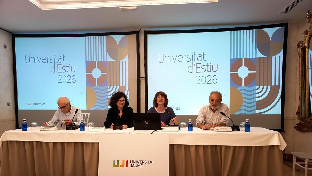 segunda jornada del curso «Contribución de la ciencia a situaciones de crisis, episodios extremos y emergencias» de la Universitat d'Estiu de la UJI, que se celebra en Benicàssim