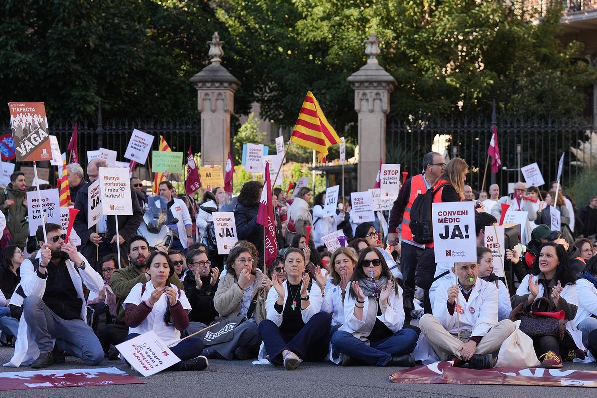 Nuevo día de protesta de los médicos en Barcelona