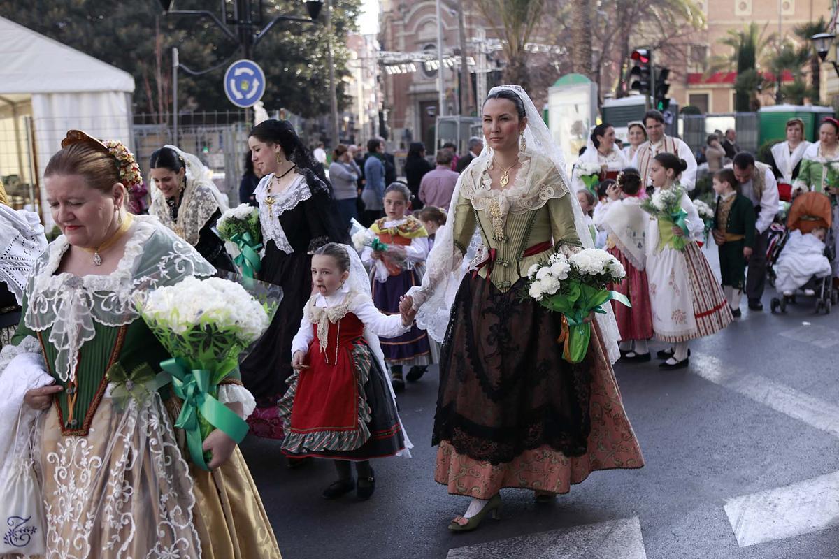 Imagen de archivo de la ofrenda de flores a la Virgen del Lledó.