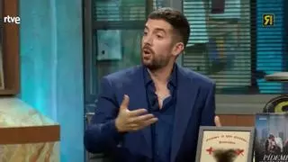 David Broncano desvela cómo fue el accidente cerebrovascular de Raphael en 'La Revuelta'