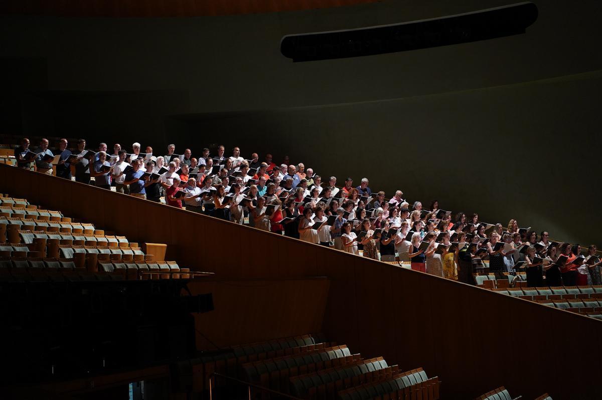 El ensayo del concierto participativo de la ROSS en imágenes