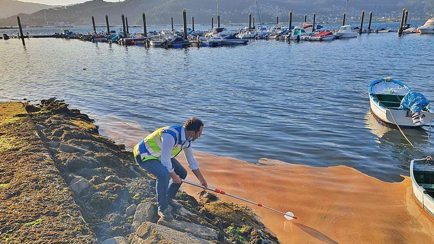 La analítica de la mancha del 26 mayo en la ría coincide con las muestras de Aucosa