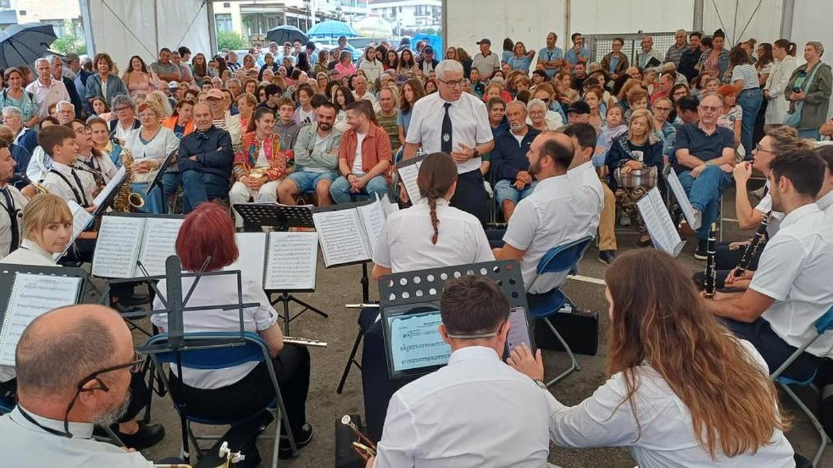La Banda de Música de Laviana, en Suances.