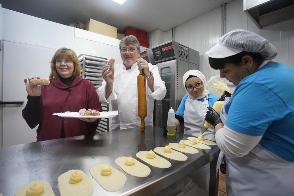 Xuixos de diferents gustos i congelats al nou obrador de Can Castelló