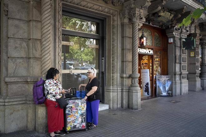 Collboni: "Con la ley europea no hay marcha atrás en la desaparición de los 10.000 pisos turísticos de Barcelona en 2028"
