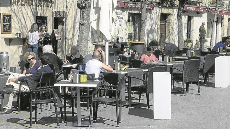 La tasa de terrazas bajará excepto en calles del centro y del casco antiguo de Cáceres
